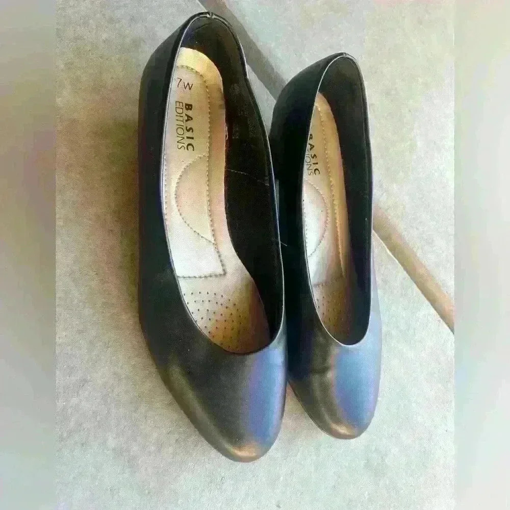 Basic edition mini heel vintage- size 7